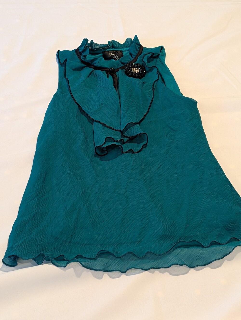 S Bwear Sleeveless Green Ruffle Shell Top with Beaded Accent